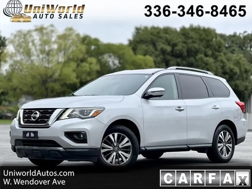 2018 Nissan Pathfinder 4x4 SL photo 1