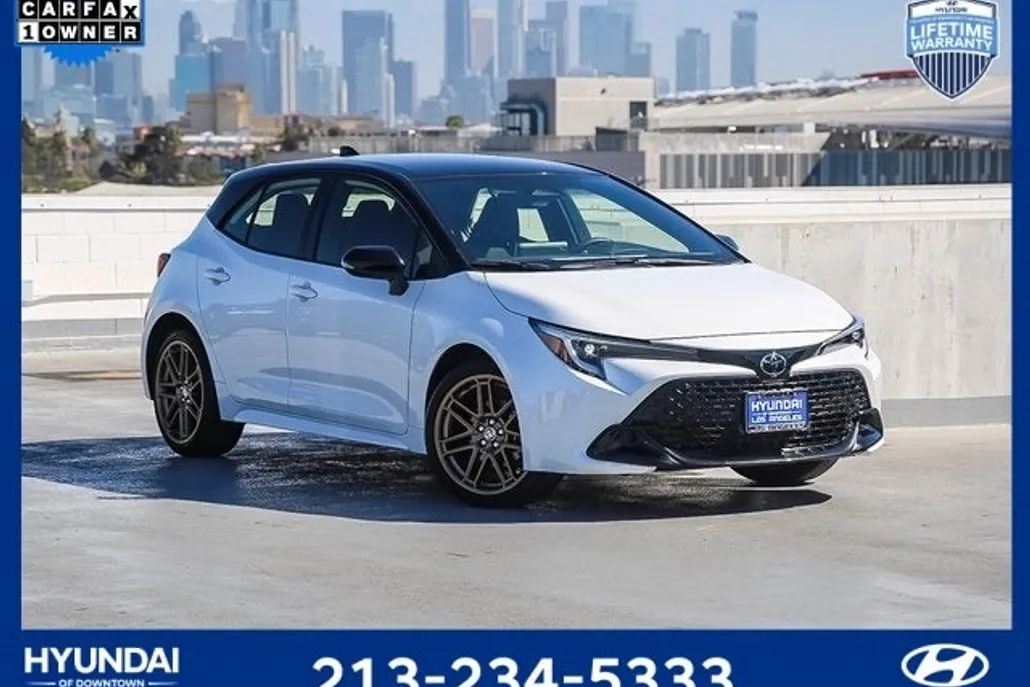 2025 Toyota Corolla SE photo 1
