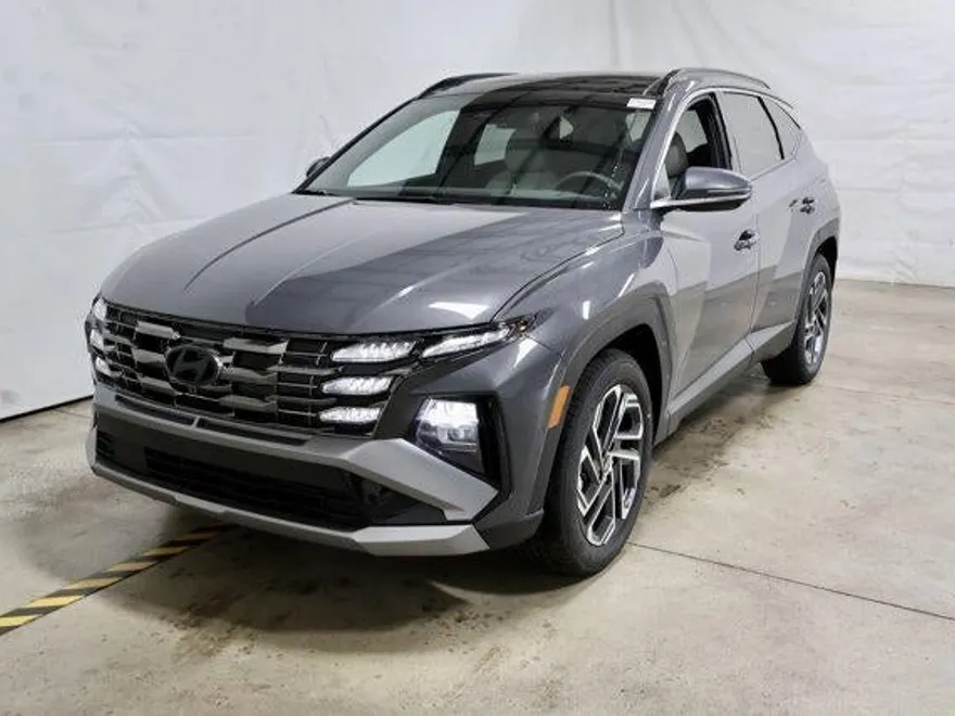 2025 Hyundai Tucson Limited photo 1