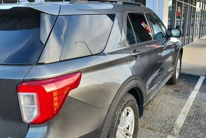 2020 Ford Explorer XLT photo 1