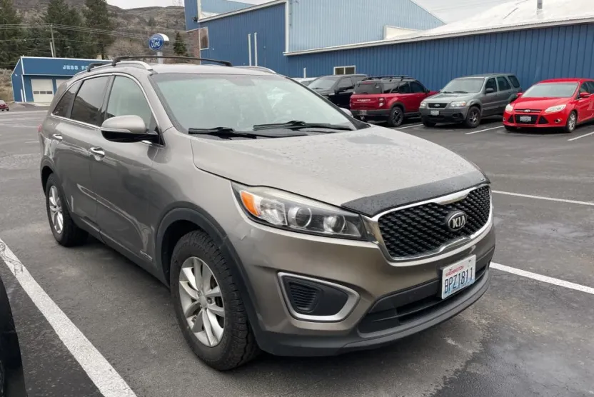 2016 Kia Sorento LX photo 1