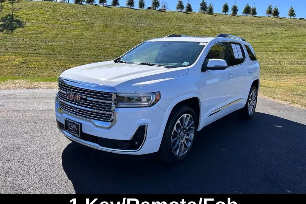 2023 Gmc Acadia Denali photo 1