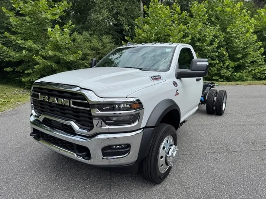 2025 Ram 5500 Tradesman photo 1