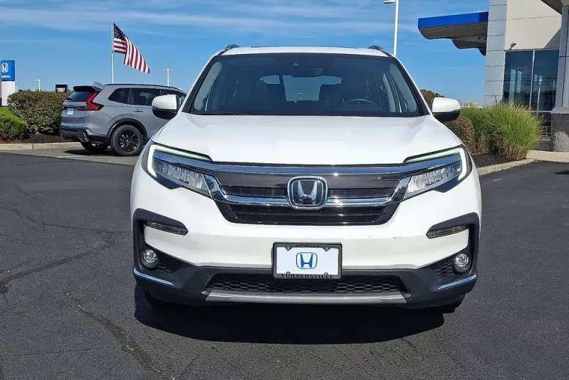 2022 Honda Pilot Touring photo 1