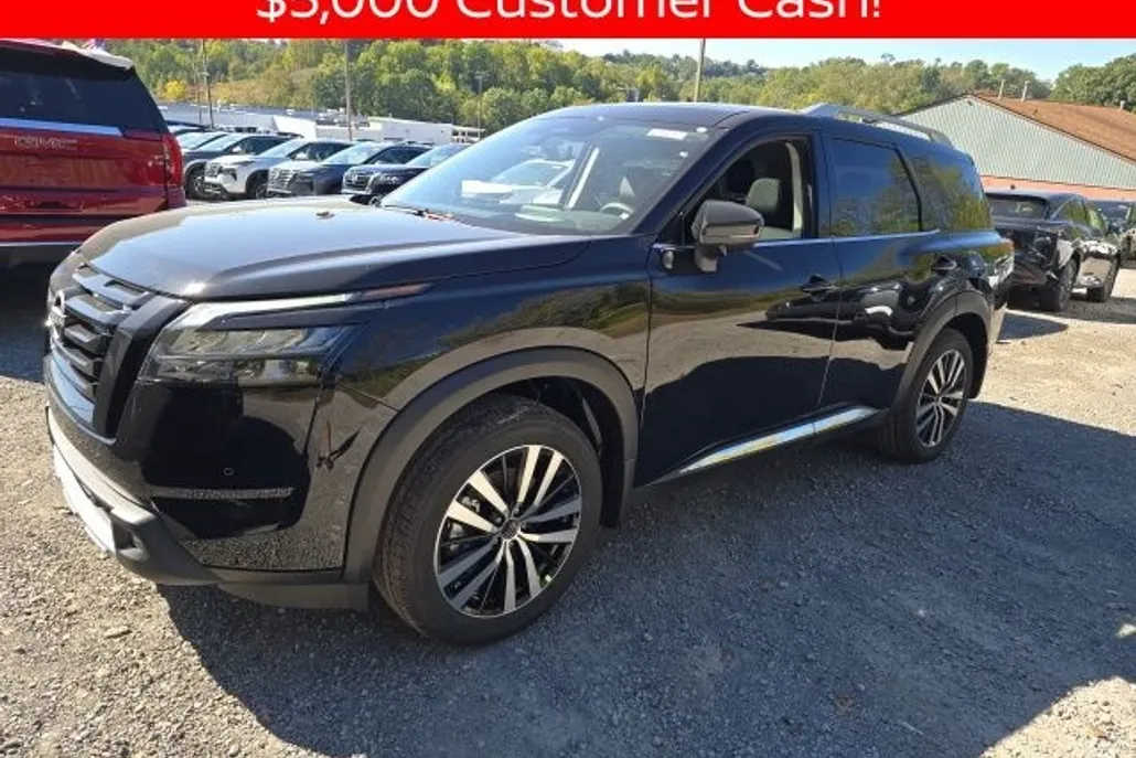 2025 Nissan Pathfinder Platinum photo 1