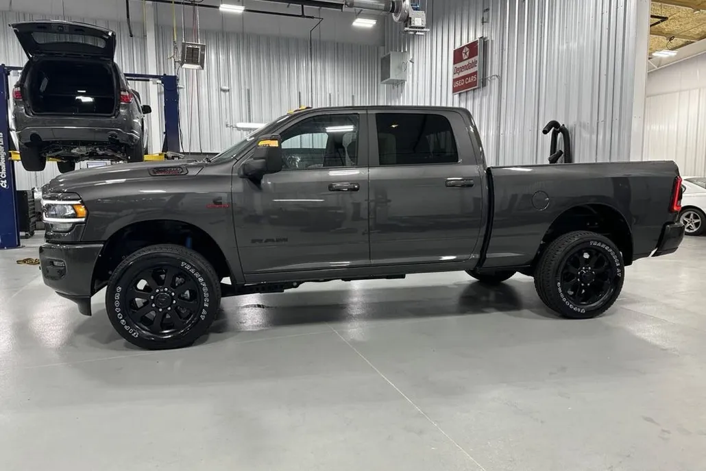2024 Ram 2500 Big Horn photo 1