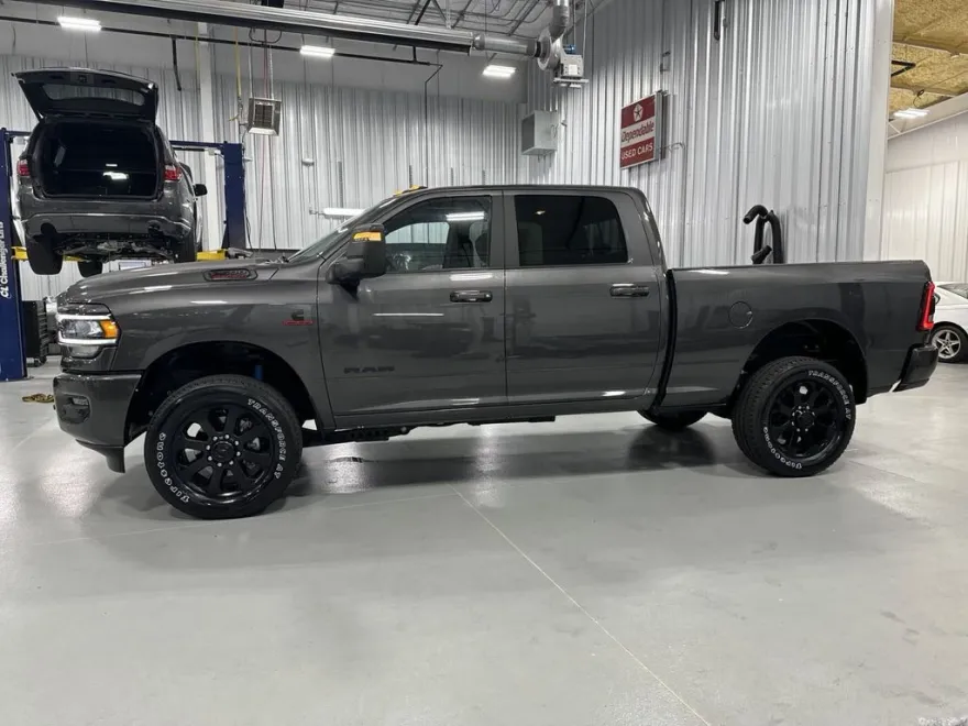 2024 Ram 2500 Big Horn photo 1