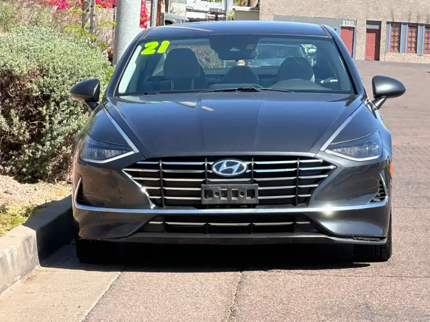 2021 Hyundai Sonata SE photo 1