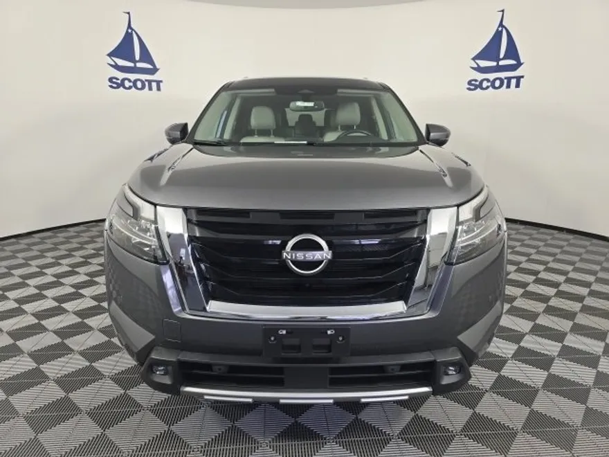 2022 Nissan Pathfinder SL photo 1