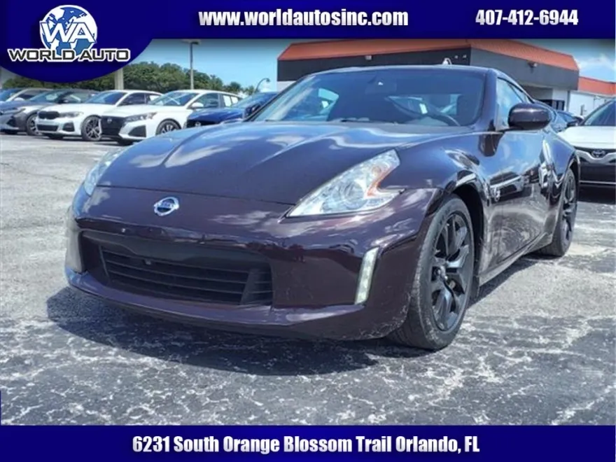 2017 Nissan 370Z Base photo 1