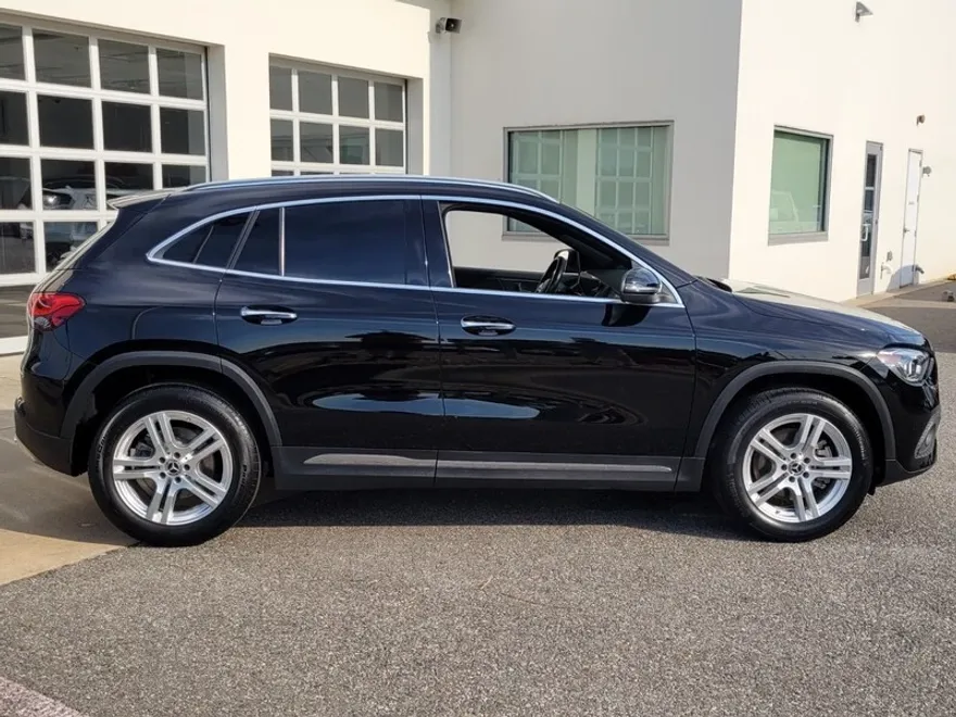 2021 Mercedes Benz GLA 250 photo 1