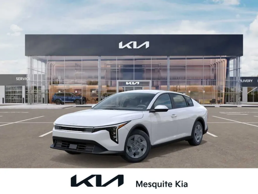 2025 Kia K4 LX photo 1