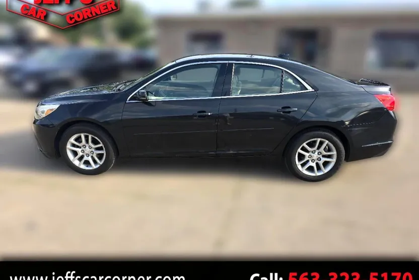 2013 Chevrolet Malibu 1LT photo 1