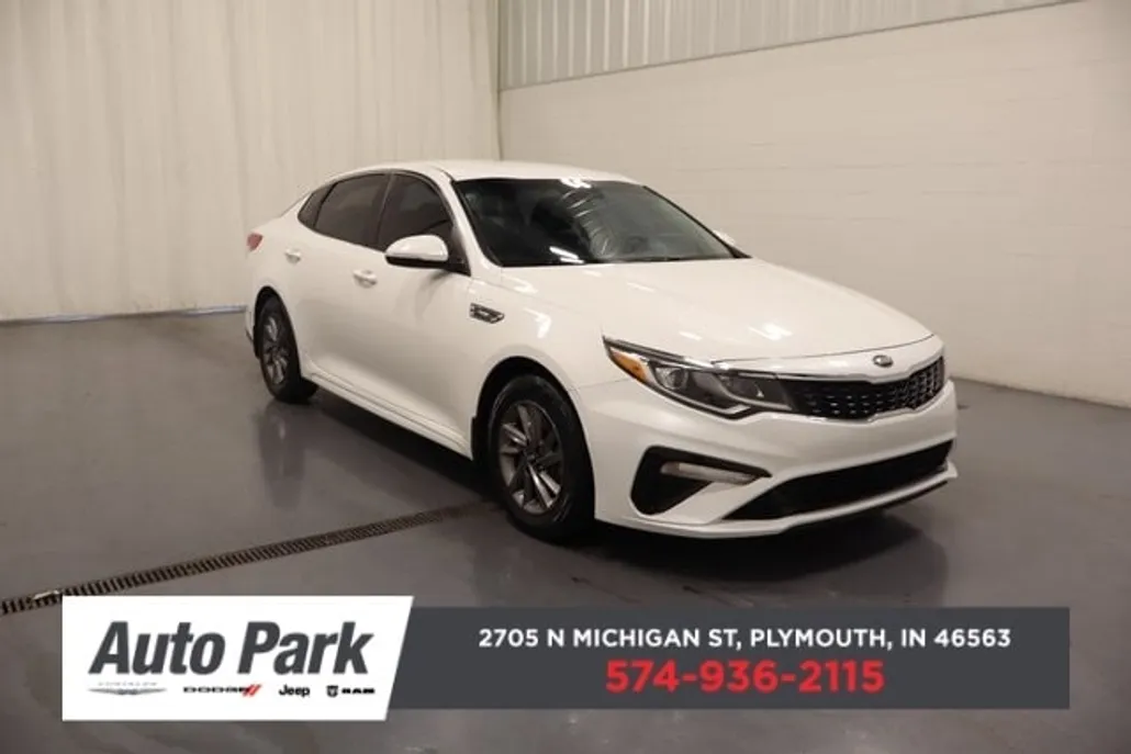 2020 Kia Optima LX photo 1