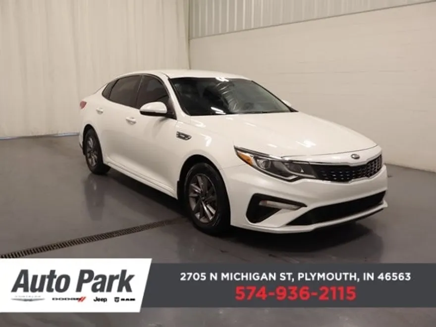 2020 Kia Optima LX photo 1