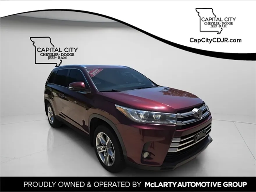 2017 Toyota Highlander Limited photo 1