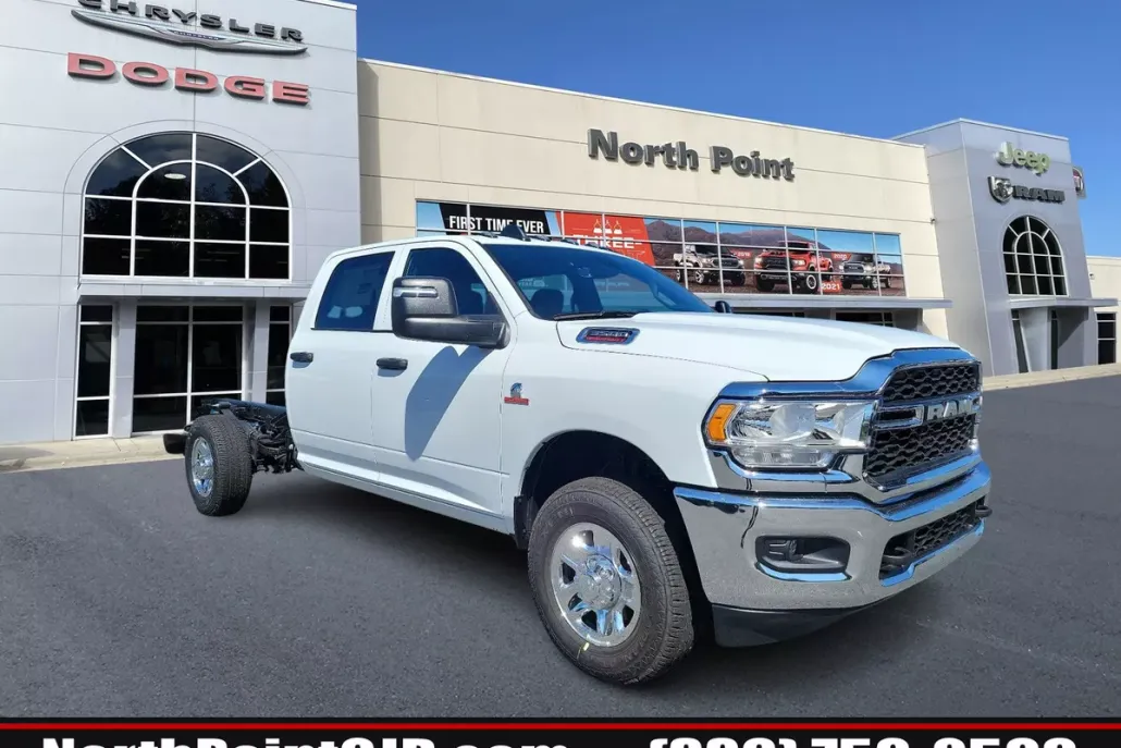 2024 Ram 3500 Tradesman photo 1