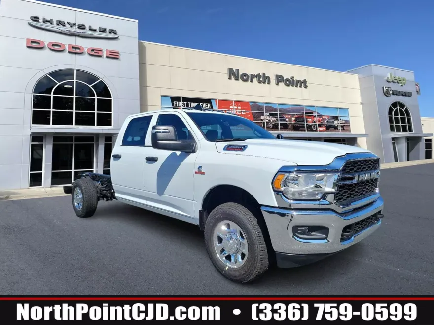 2024 Ram 3500 Tradesman photo 1