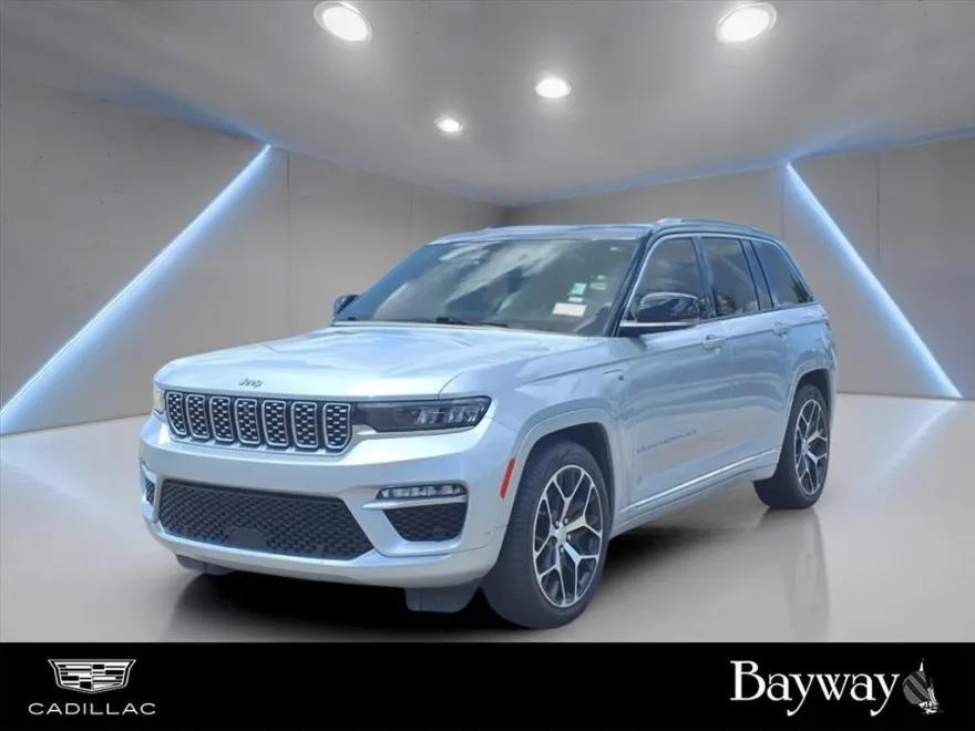 2023 Jeep Cherokee Summit Reserve 4xe photo 1