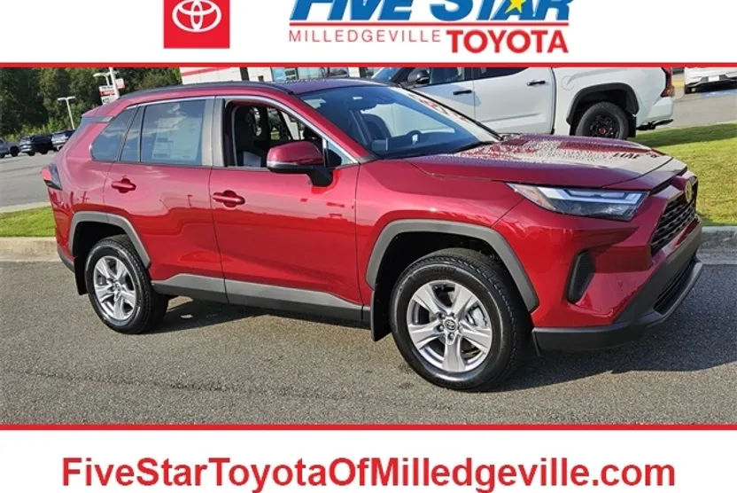 2025 Toyota RAV4 XLE photo 1