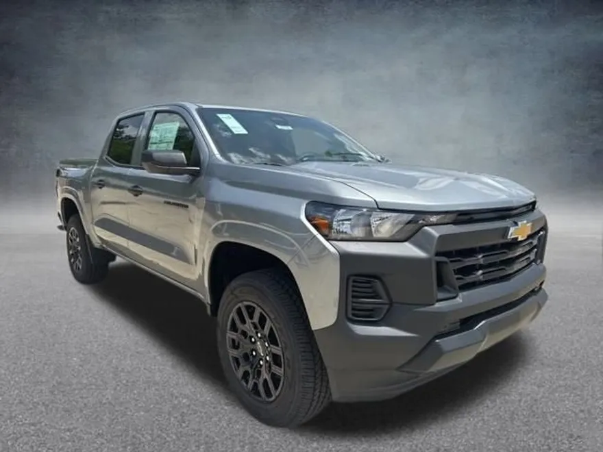 2025 Chevrolet Colorado LT photo 1
