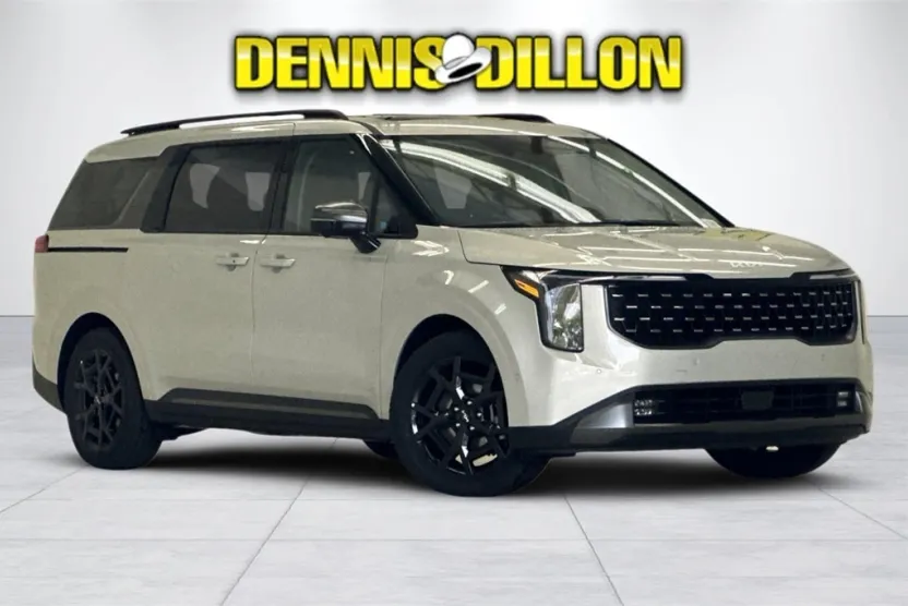 2025 Kia Carnival SX photo 1