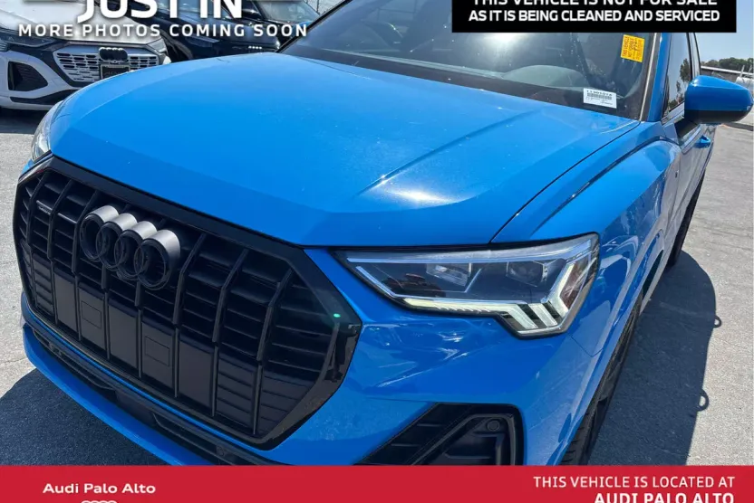 2022 Audi Q3 S line Premium Plus 45 TFSI photo 1