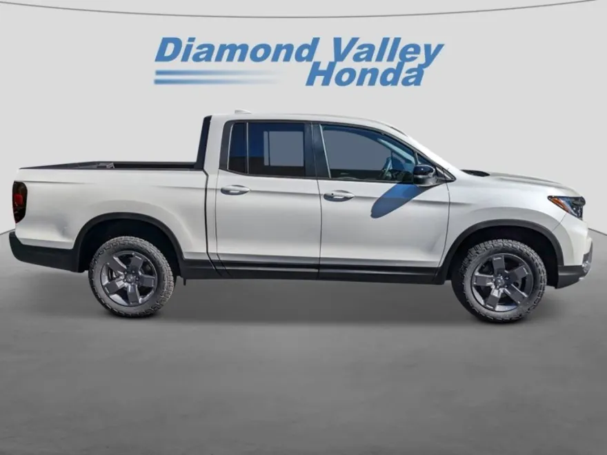 2025 Honda Ridgeline TrailSport photo 1