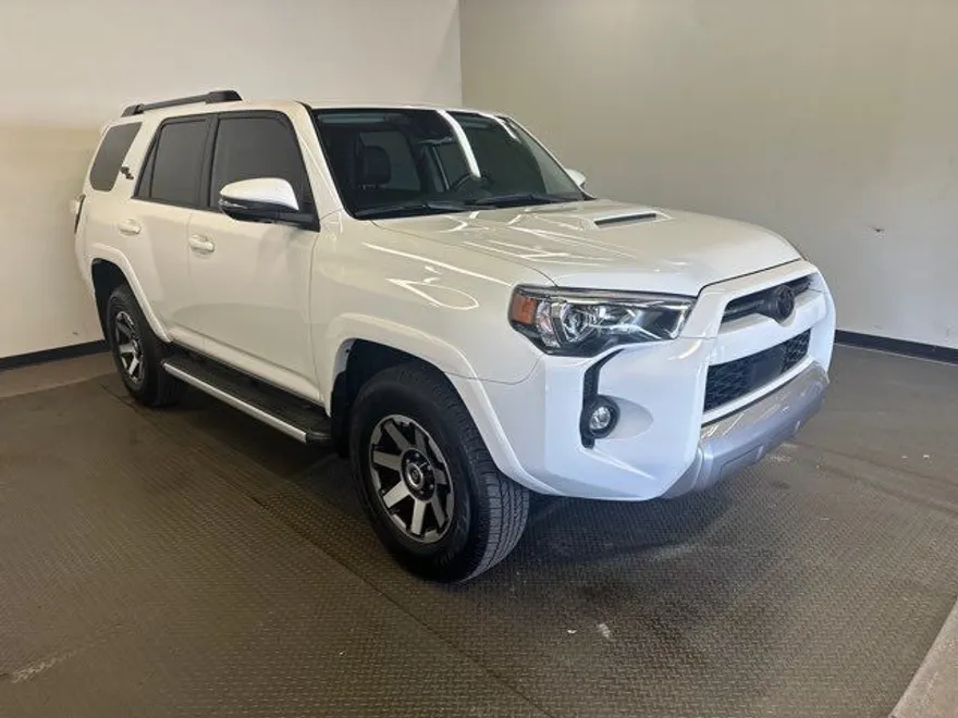 2024 Toyota 4Runner TRD Off-Road Premium photo 1