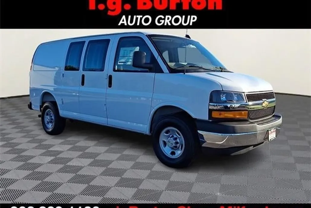 2025 Chevrolet Express 3500 Work Van Cargo photo 1