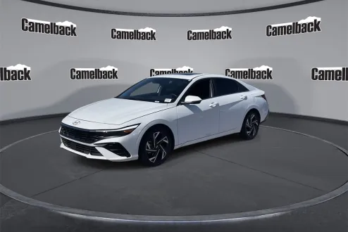 2025 Hyundai Elantra Hybrid photo 2
