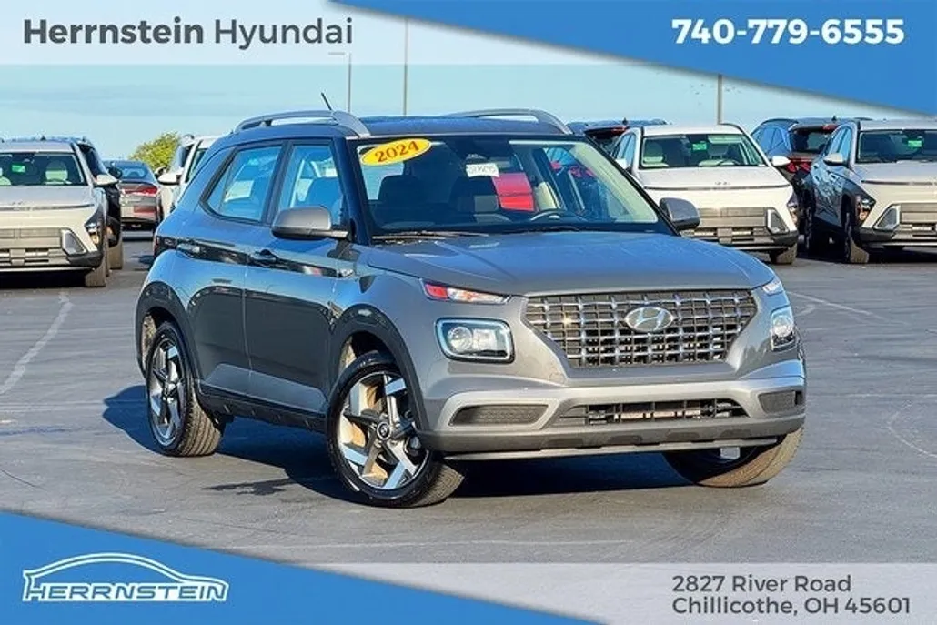 2024 Hyundai Venue SEL photo 1