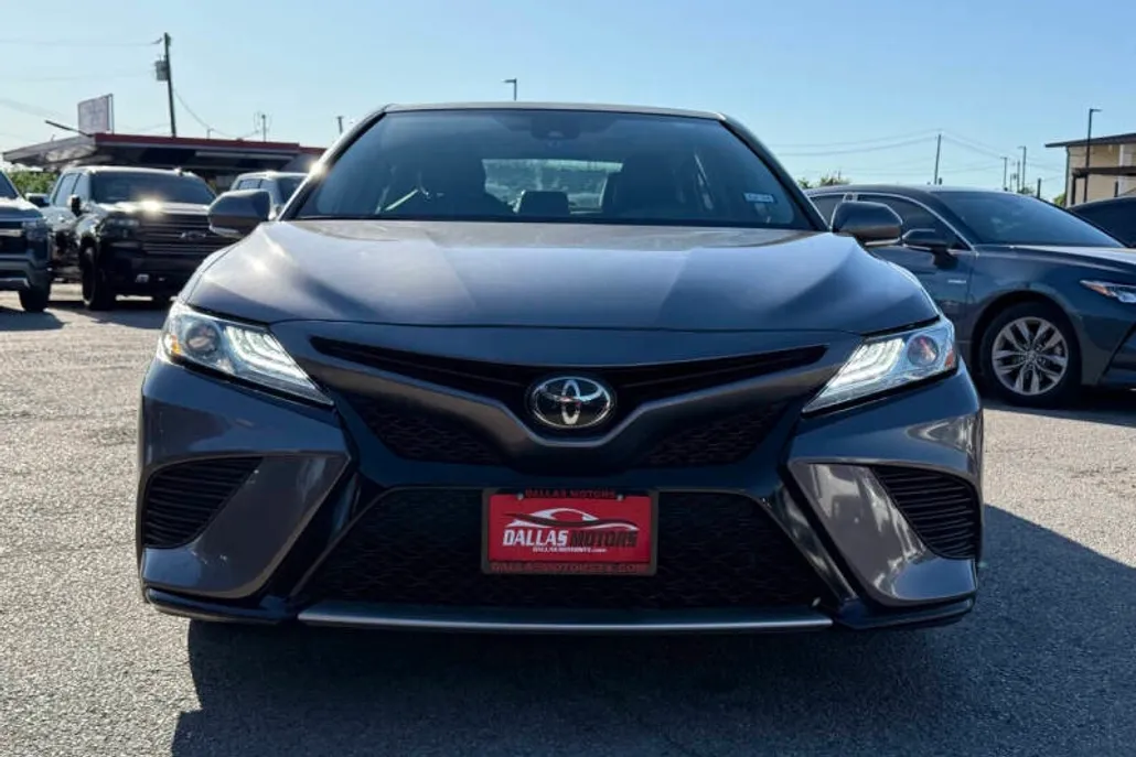 2020 Toyota Camry XSE photo 1