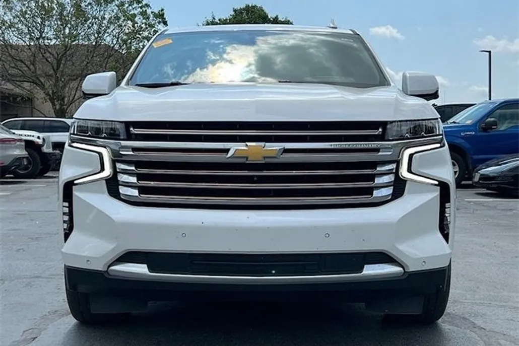2021 Chevrolet Suburban High Country photo 1