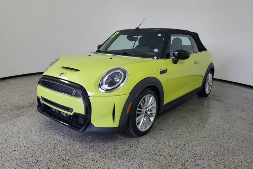 2022 Mini Cooper Convertible Signature photo 1