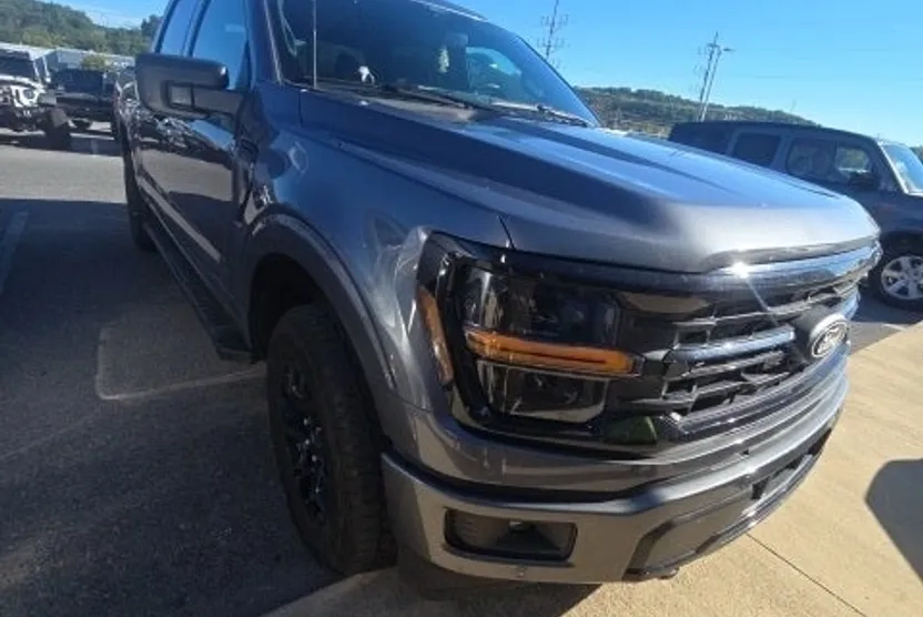 2024 Ford F-150 XLT photo 1