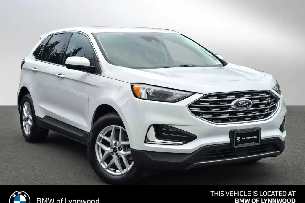 2022 Ford Edge SEL photo 1