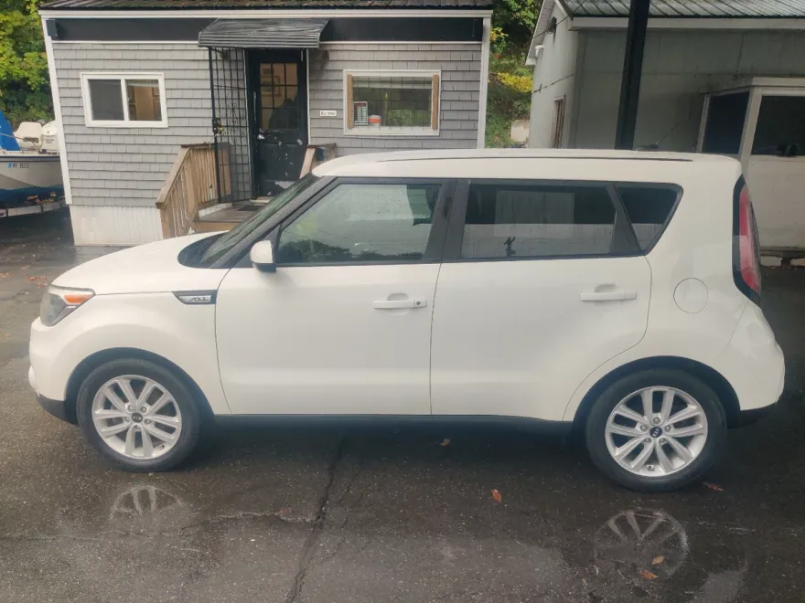 2019 Kia Soul Plus photo 1