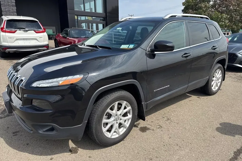 2015 Jeep Cherokee Latitude photo 1