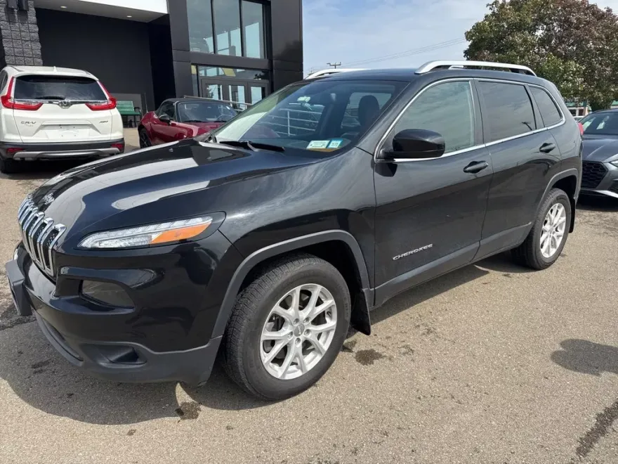 2015 Jeep Cherokee Latitude photo 1