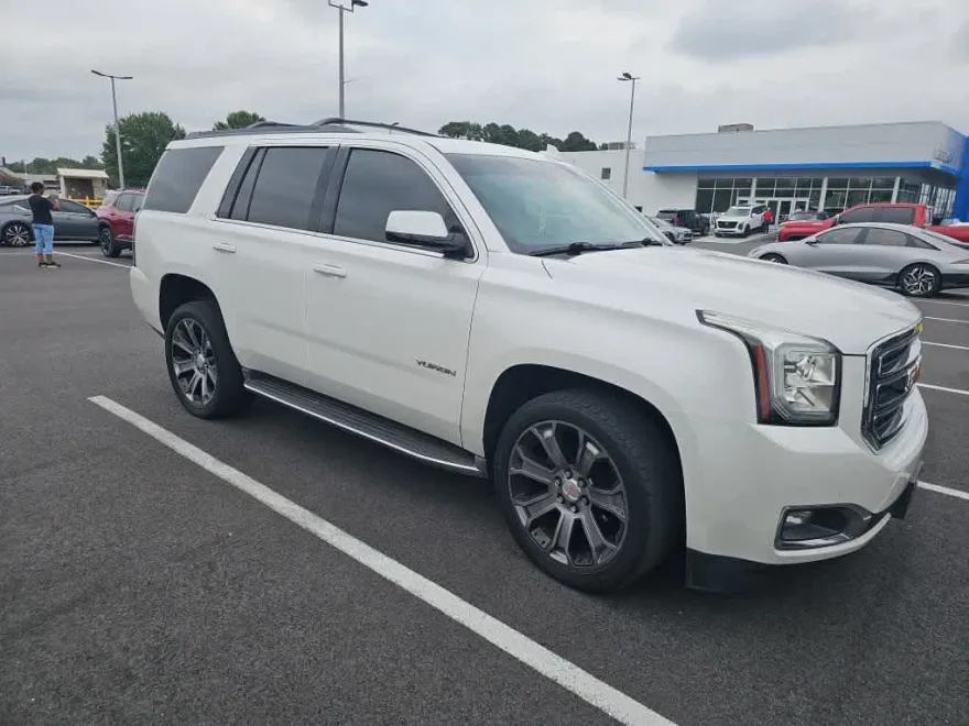2016 Gmc Yukon SLT photo 1