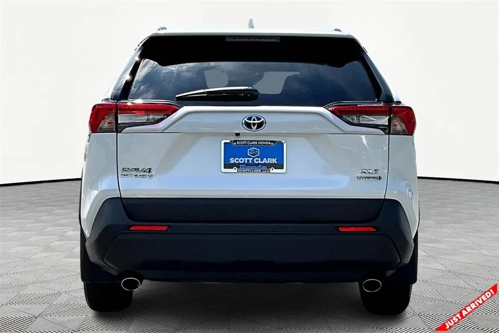 2024 Toyota RAV4 Hybrid XLE Premium photo 1