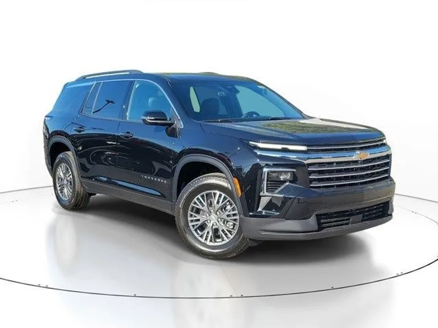 2026 Chevrolet Traverse 1LT photo 1