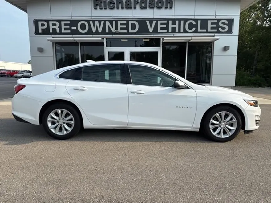 2020 Chevrolet Malibu 1LT photo 1