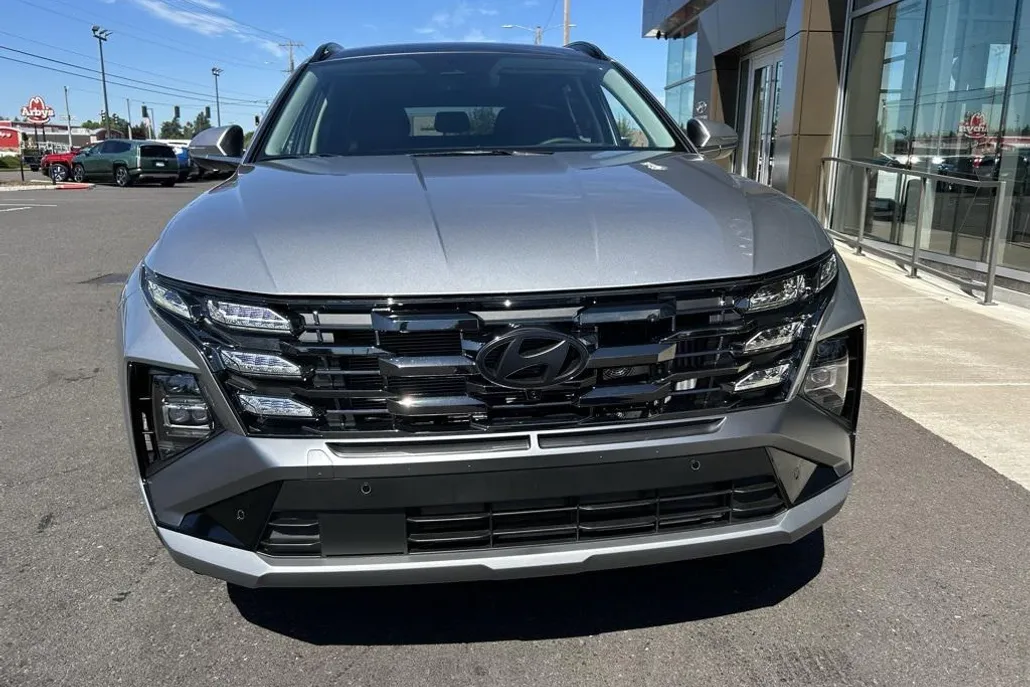 2025 Hyundai Tucson Hybrid Limited photo 1