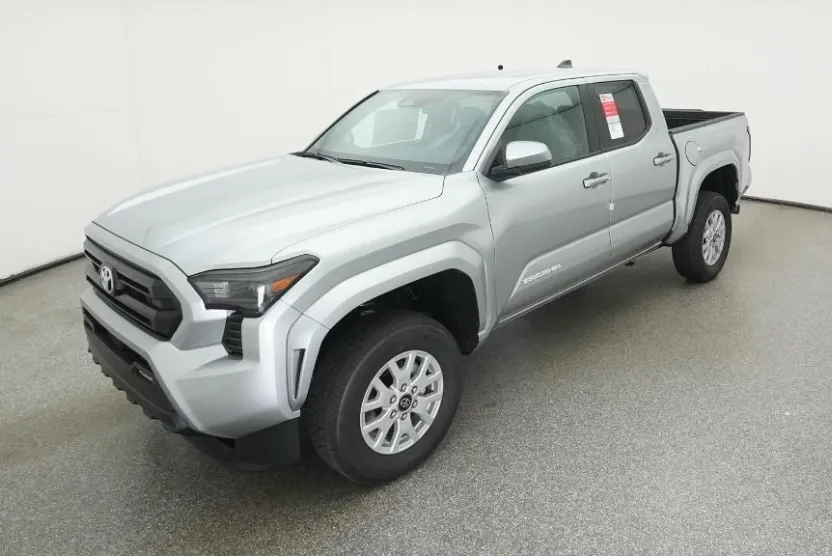 2025 Toyota Tacoma SR5 4x4 Double Cab photo 1