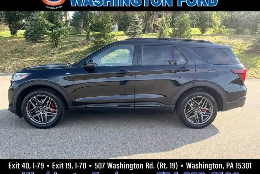 2025 Ford Explorer ST-Line photo 1