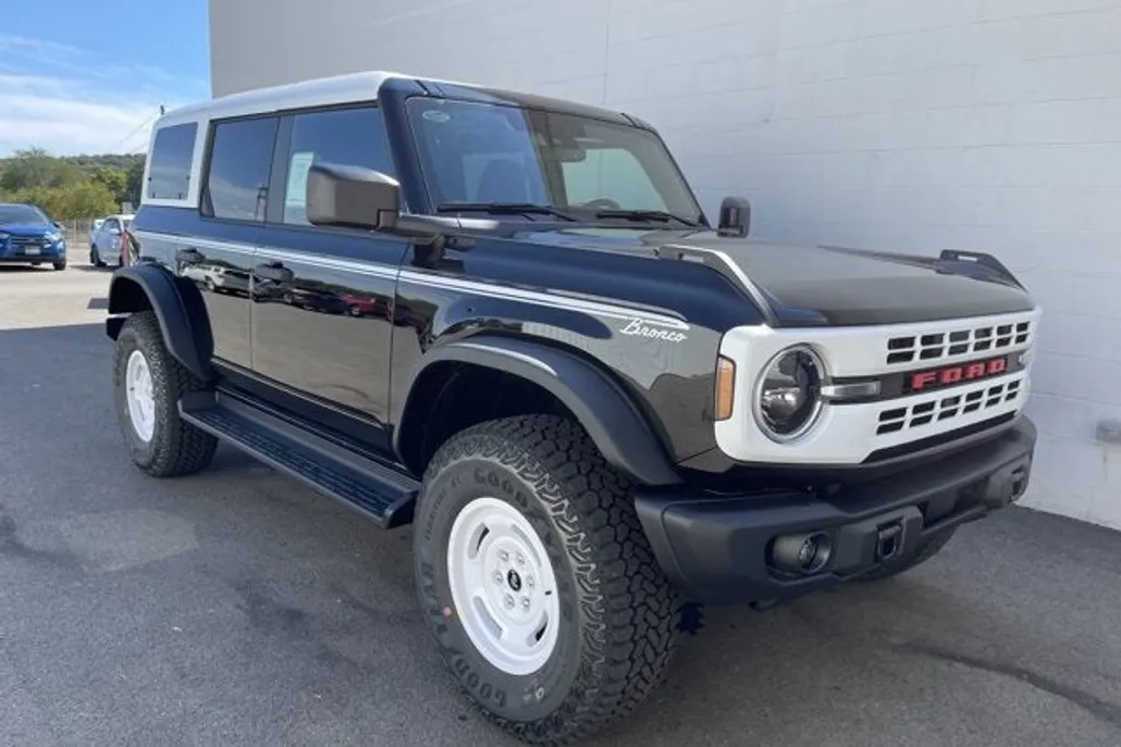 2025 Ford Bronco Heritage First Edition photo 1