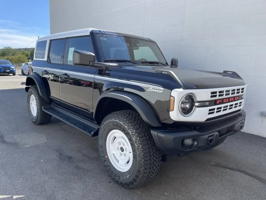 2025 Ford Bronco Heritage First Edition photo 1