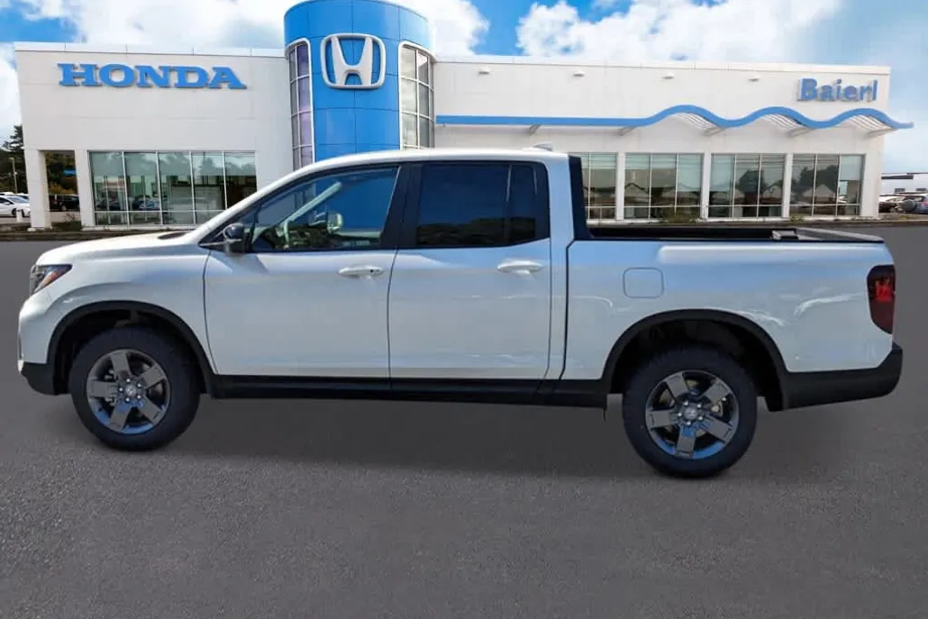 2026 Honda Ridgeline TrailSport photo 1